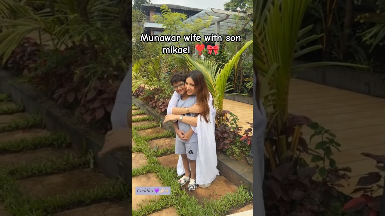 Munawar Faruqui wife mehzabeen with son mikael together Munawar family