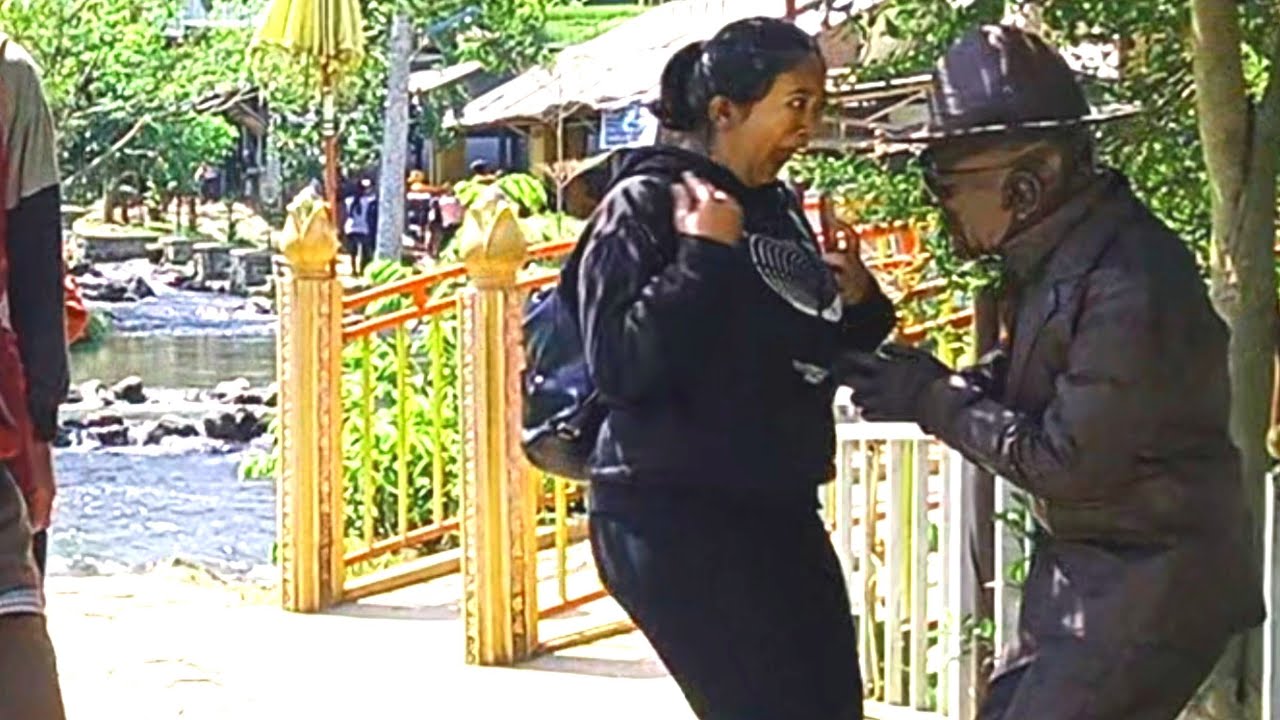 Пока не убежишь..!!! шутка со статуей