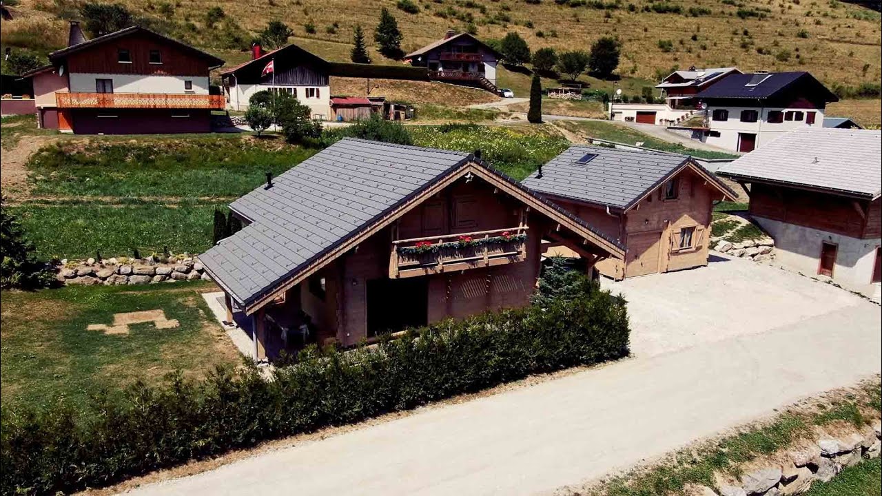 Construction de 2 chalets en madriers bois massif à Bonnevaux en Haute-Savoie (74)