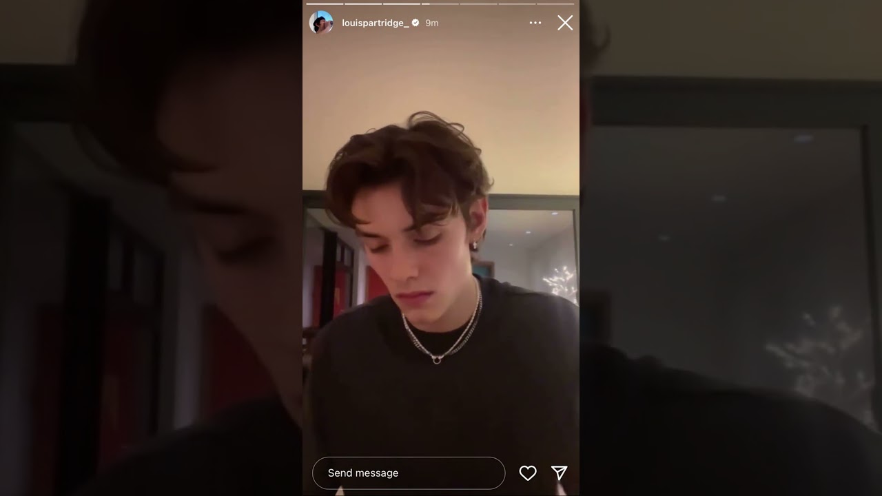Louis Partridge playing 'space song' on the piano (instagram story) 20230102