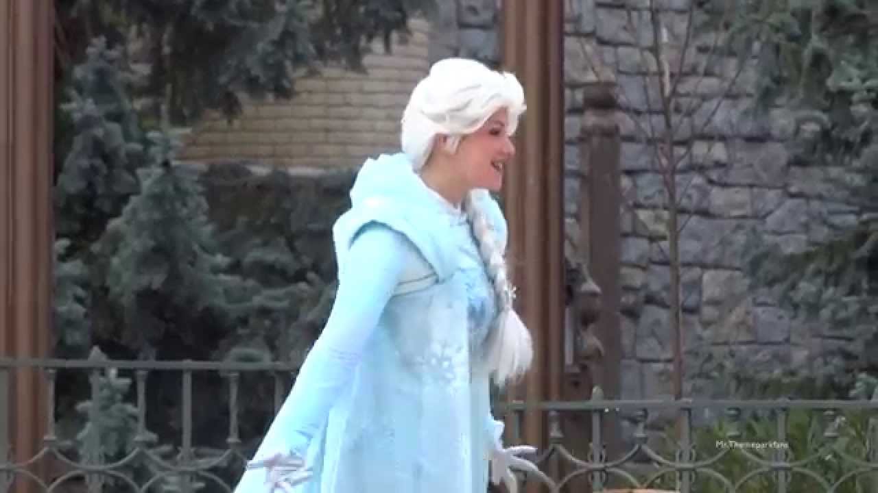 Frozen: Prinses Anna & Elsa Christmas at Disneyland paris