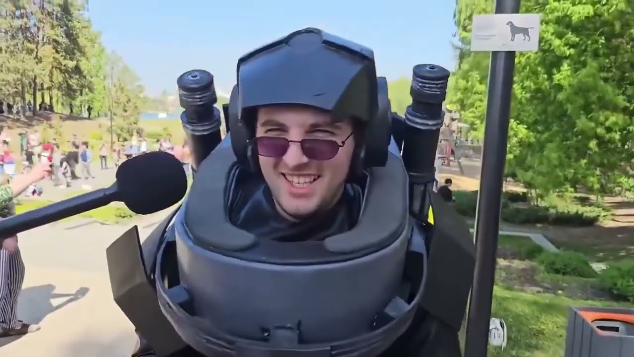 Amazing Skibidi Toilet cosplay