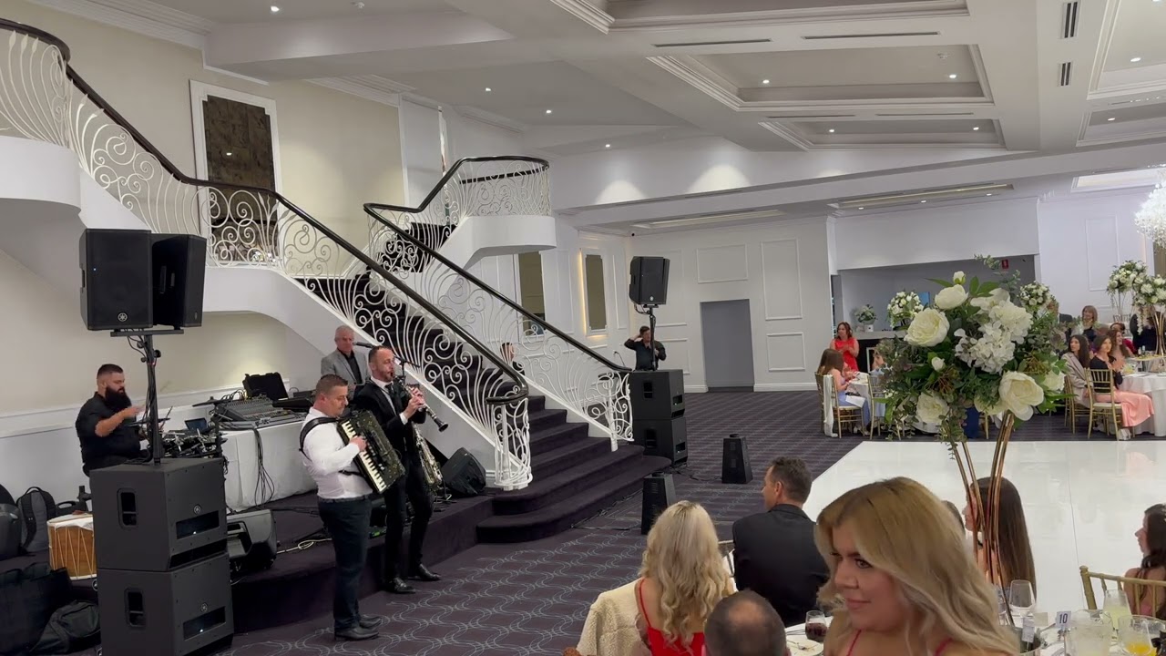 AMAZING MACEDONIAN WEDDING ENTRANCES