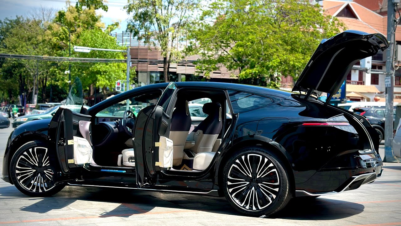 NEW 2025 AVATR 12 MASTER EDITION : Ultra Luxury EV SUV | Black Color