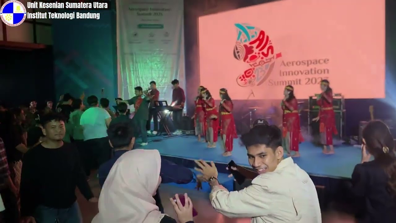 Tor-Tor Ni Halak Batak oleh UKSU-ITB pada Aerospace Innovation Summit KMPN 2023