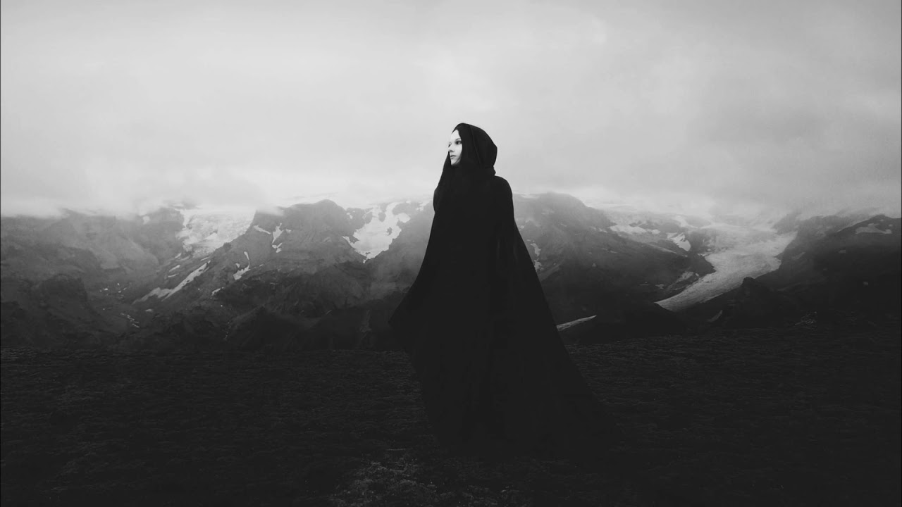 Heike Langhans- The Queen Of Hearts