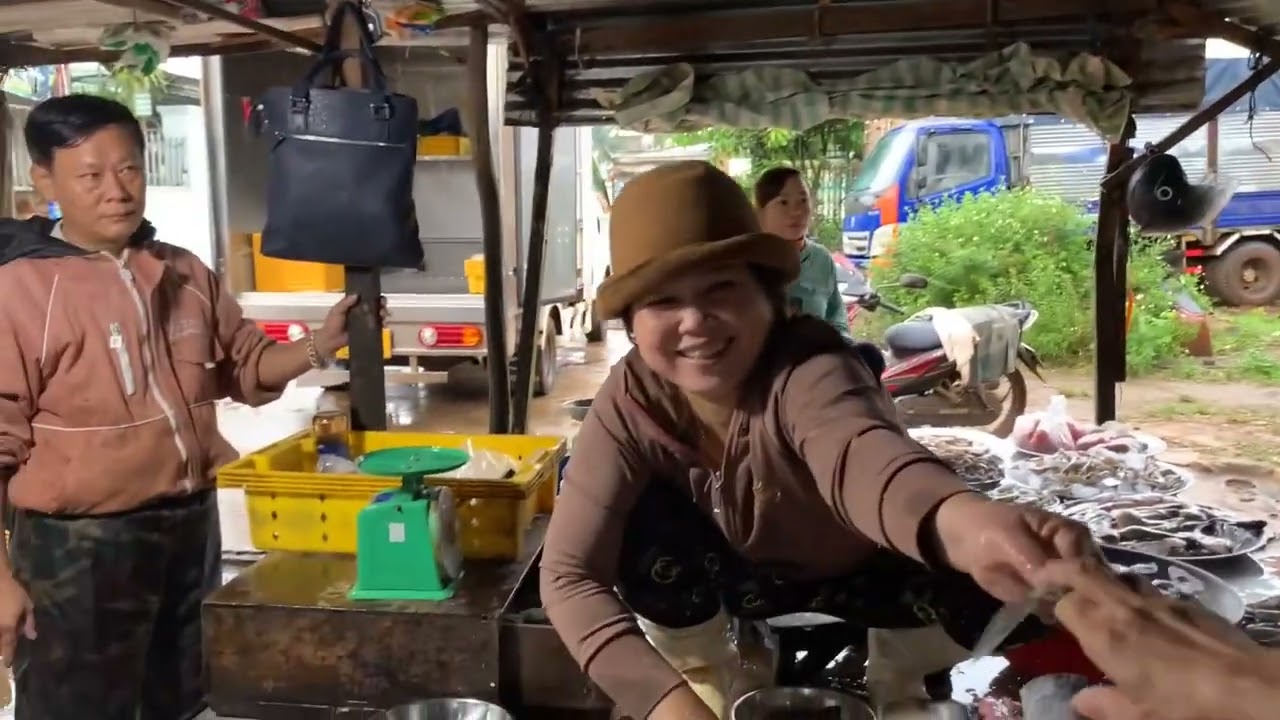 Đi Chợ Quê Sớm Ở Gia Lai