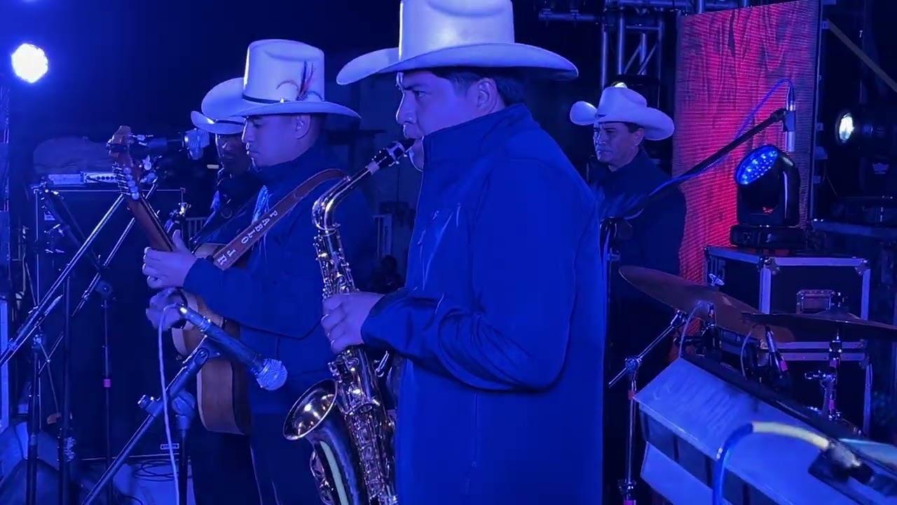 Tengo a mi lupe - Las Isabeles - Grupo Hermanos Reyna