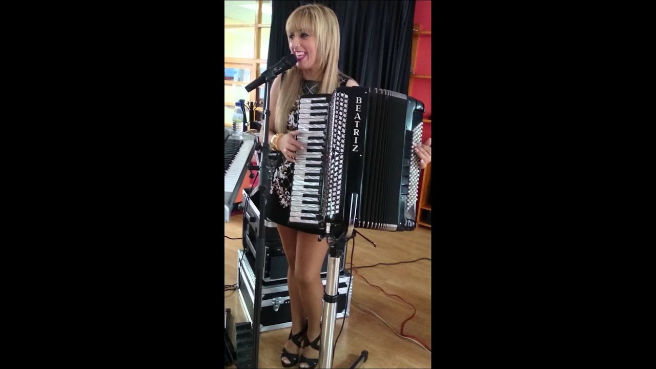 Beatriz y su acordeon