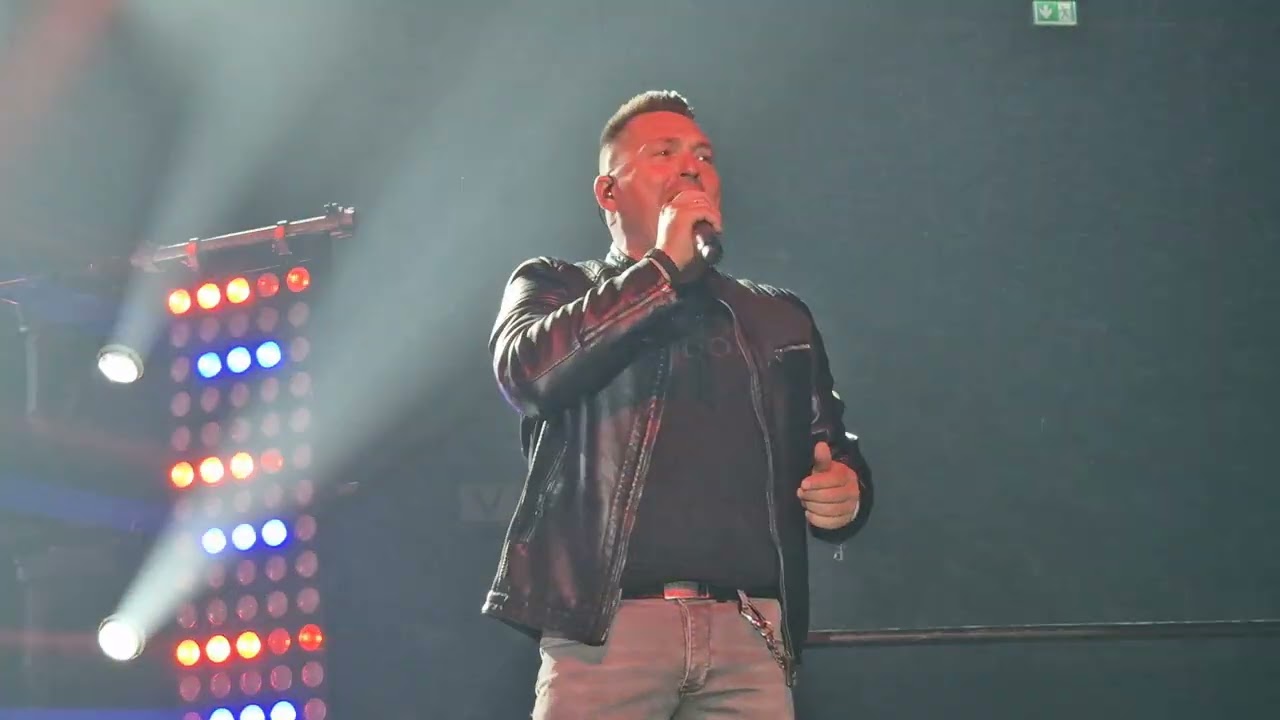 Ákos - Veled utazom (Győr, 2022.10.15)