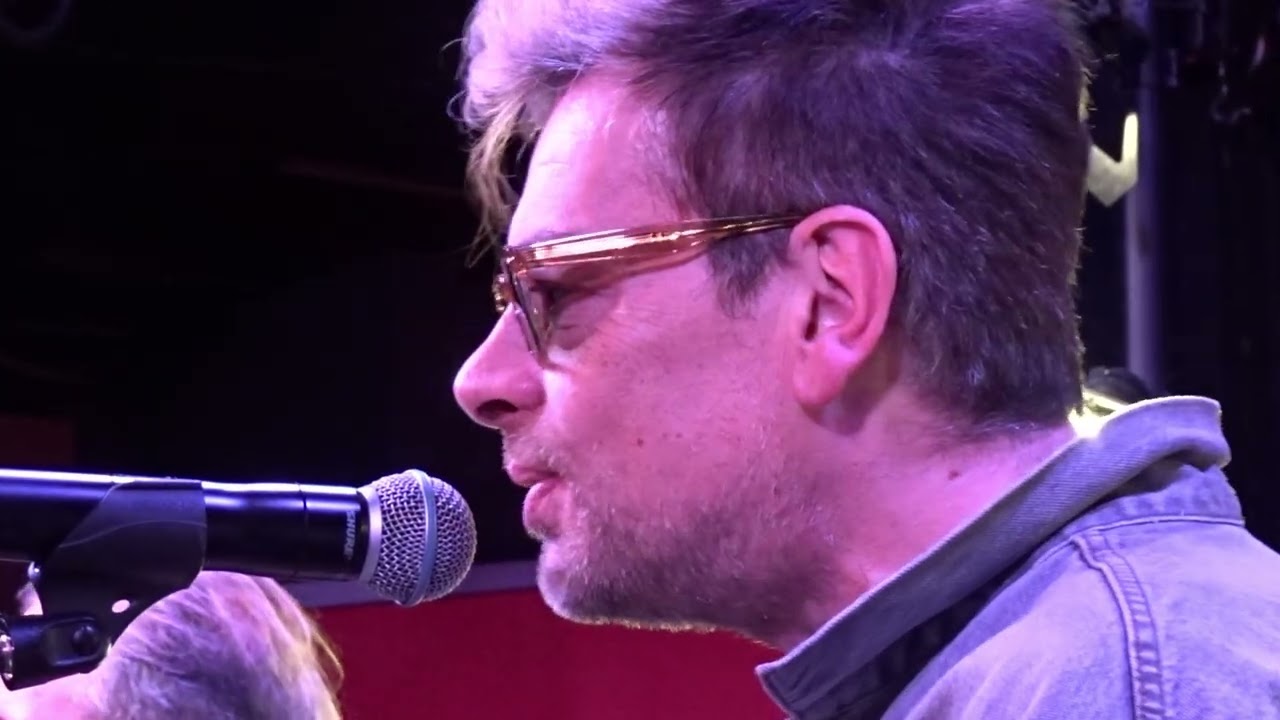 15 Octobre ~ Benjamin Biolay @ Chérie Belgique Bruxelles (12-12-2025)