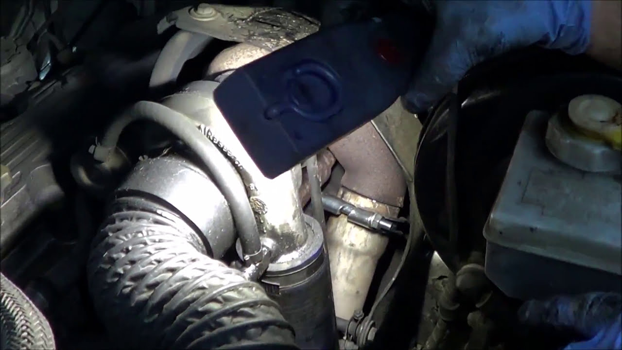 Is oil around the turbo a problem? Land Rover Defender #landrover #landroverdefender