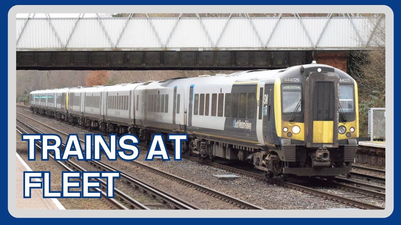 TRAINS at FLEET railway station