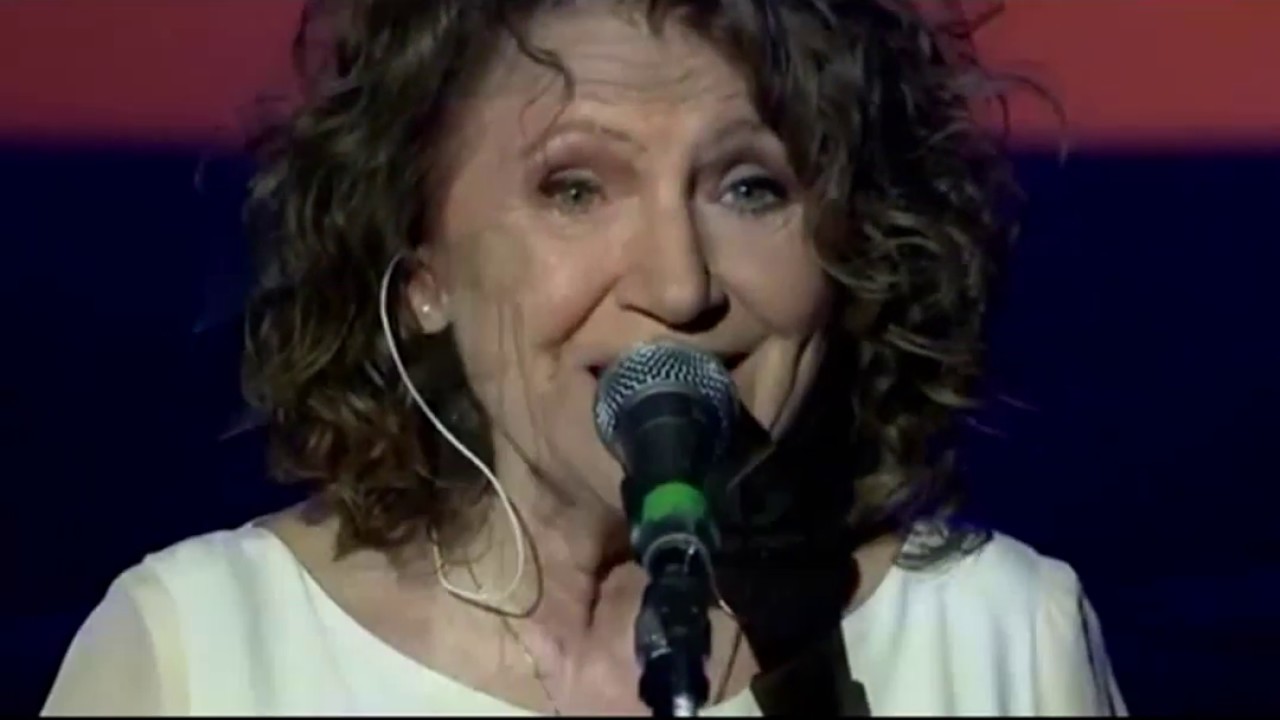 Halina Frąckowiak  --  MAŁY ELF - koncert pt 