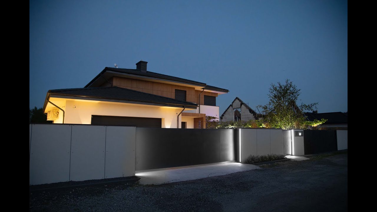 City Lights. Minimalistyczne ogrodzenie aluminiowe /  Minimalist aluminum fence