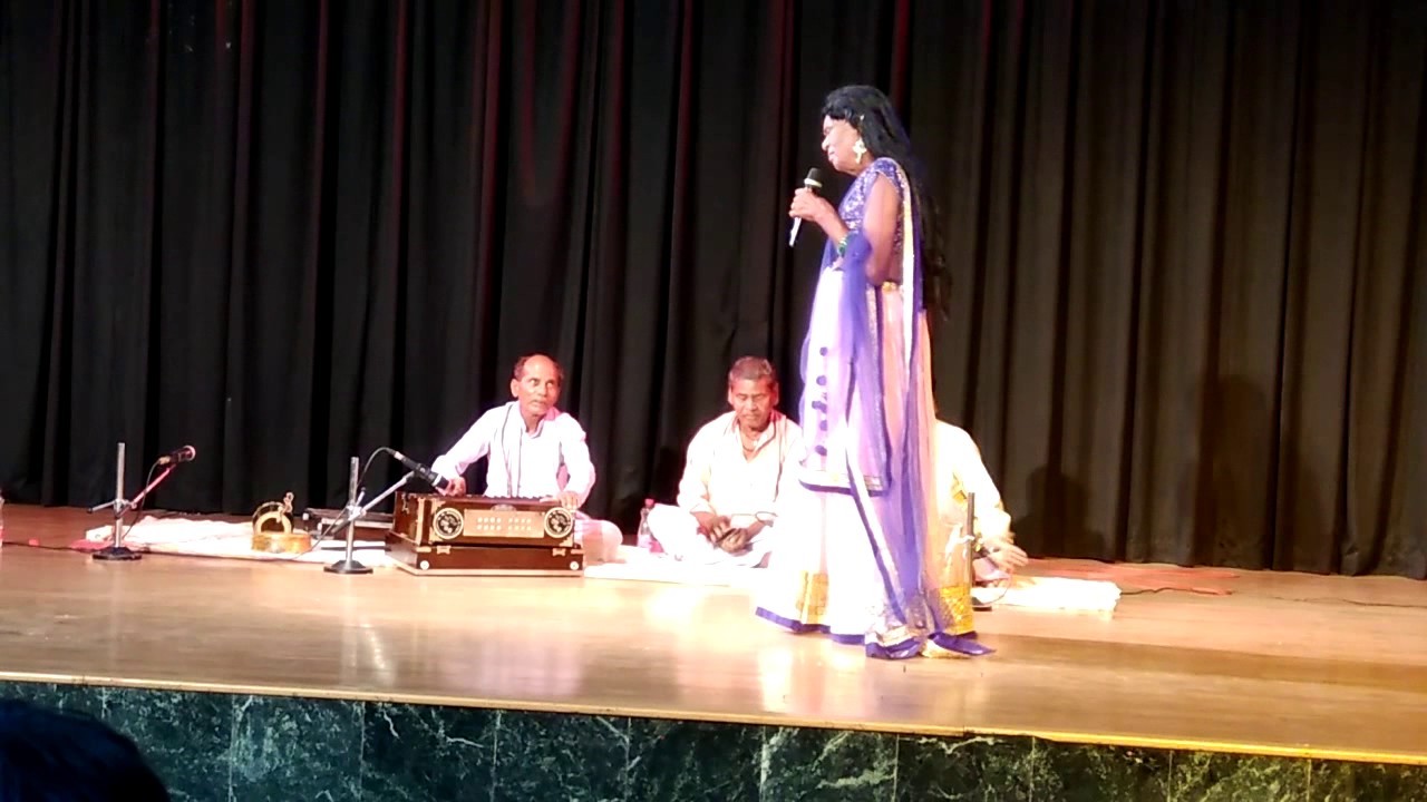 Ramchandra Manjhi : (92 years old) star dancer of BIDESIYA
