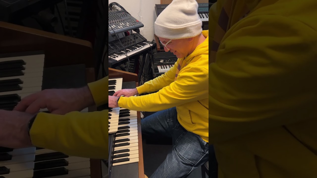 A Hammond 2.r&eacute;sz  / Min j&aacute;tszol Iv&aacute;n? /  #stinkybugs   #hammond     #vintage   #onetakefunk
