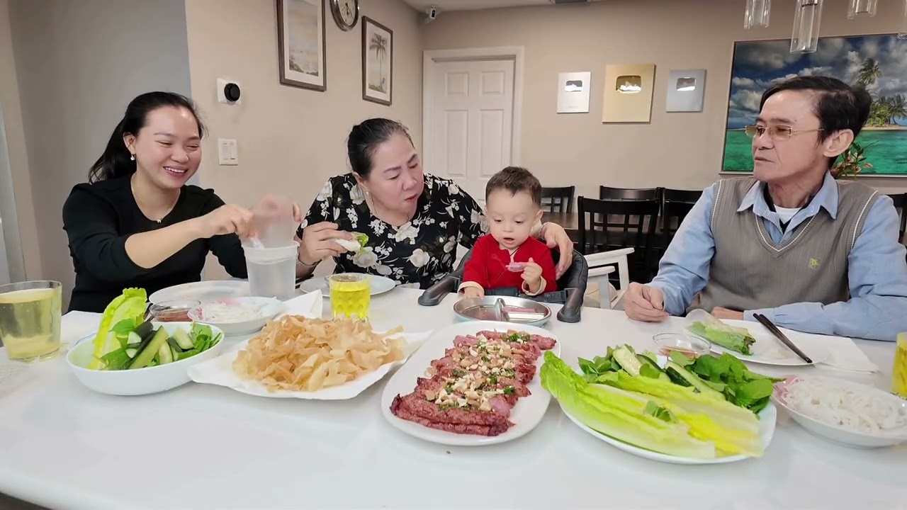 Vlog 3040 ll EM DONALD ANW NEM NƯỚNG CUỐN BÁNH TRÁNG CHUNG VỚI GIA ĐÌNH