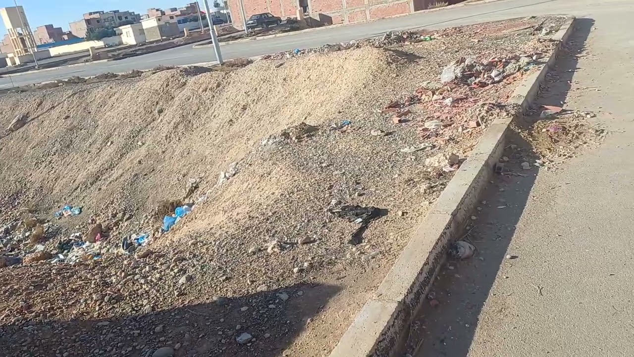 قطعة ارض  وجهتان 132  متر حي رحما كرسيف 0666923604