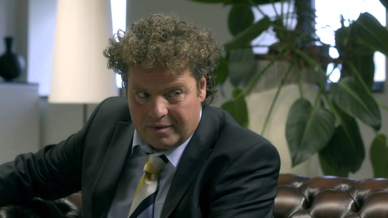 David zoekt een secretaresse - DIVORCE
