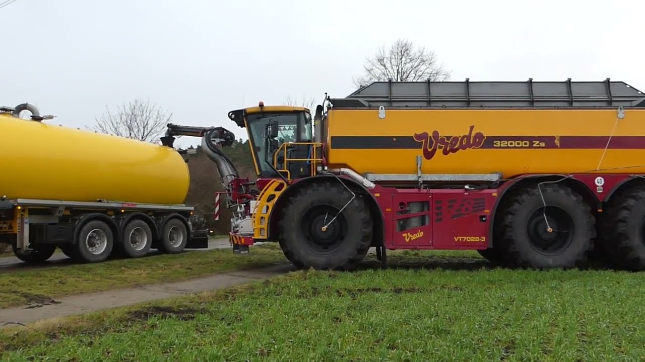 Gülle 2022 / slurry 2022,  Vredo VT 7028-3, Vogelsang