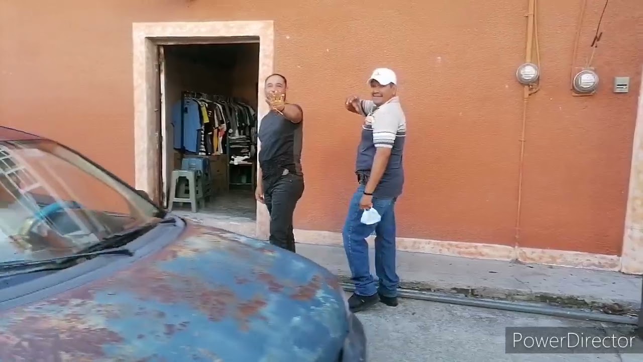De plano me agarró hambre y me fui al centro de Pololcingo a comer cochinita pero que creen?