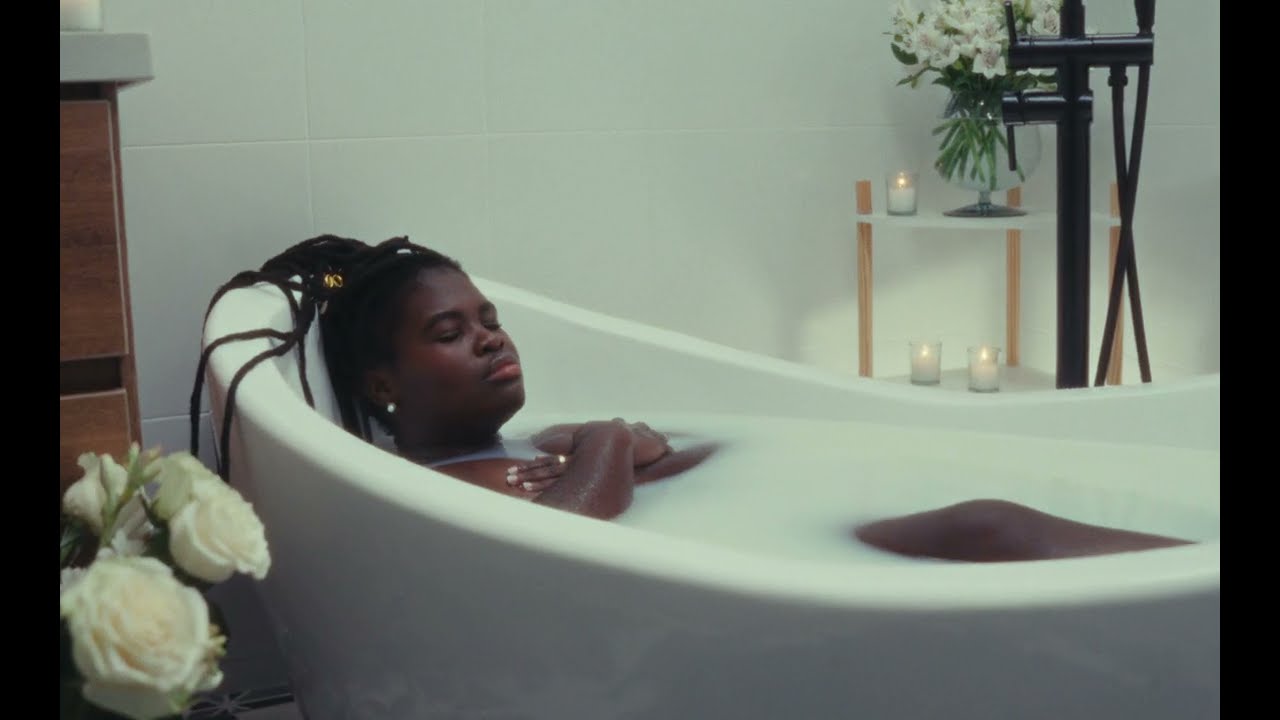 Daym&eacute; Arocena - A Fuego Lento feat. Vicente Garc&iacute;a (Official Video)