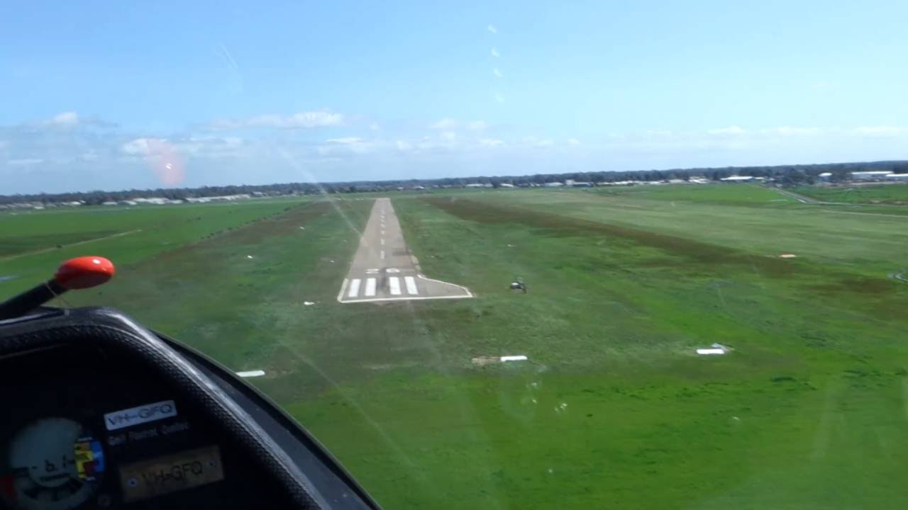 How to crosswind land a glider: Skid it into park sideways