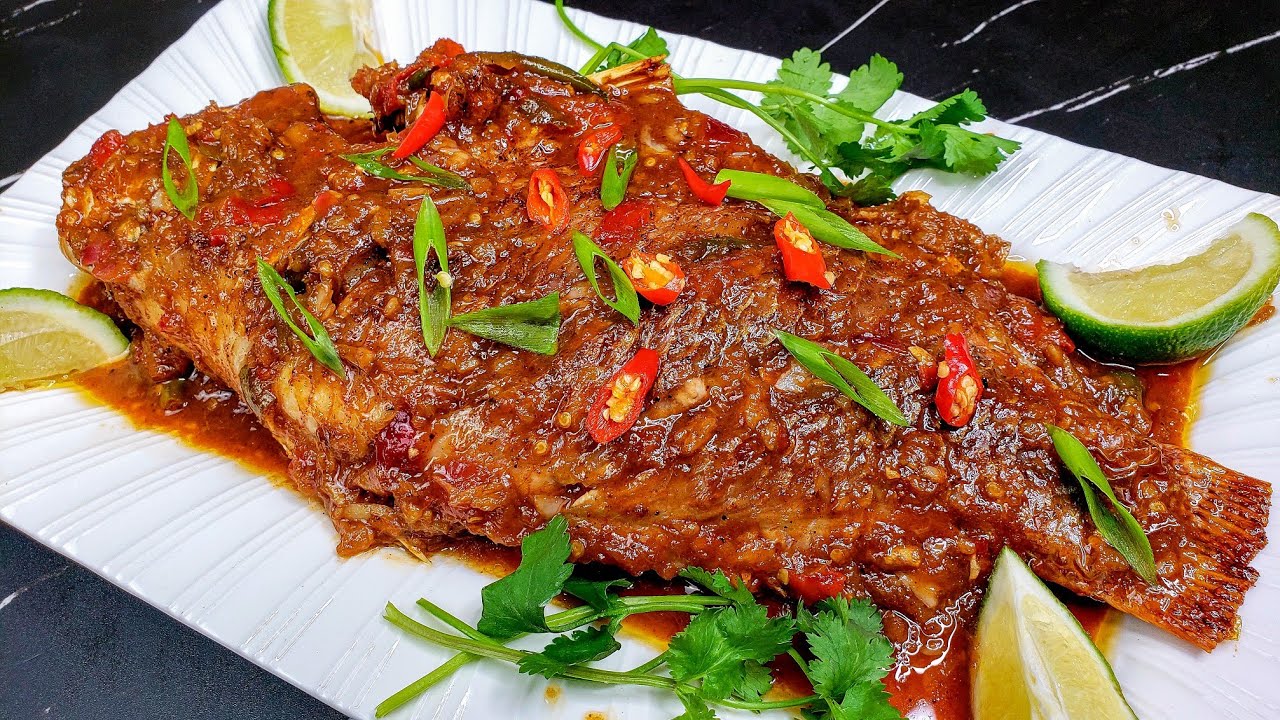 Crispy Fish with Tamarind Sauce