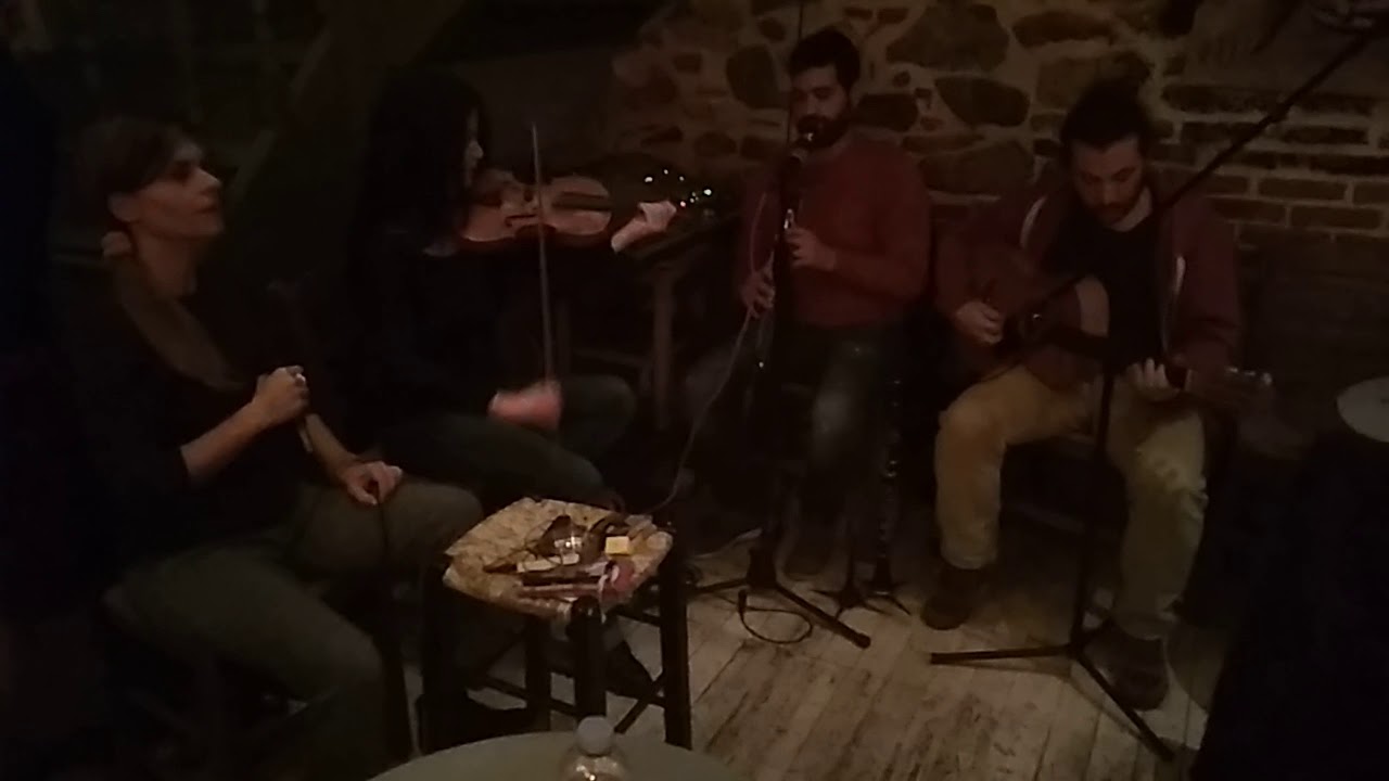 Στην ταβέρνα με τη λατέρνα- lazyfish Μυτιλήνη 2019