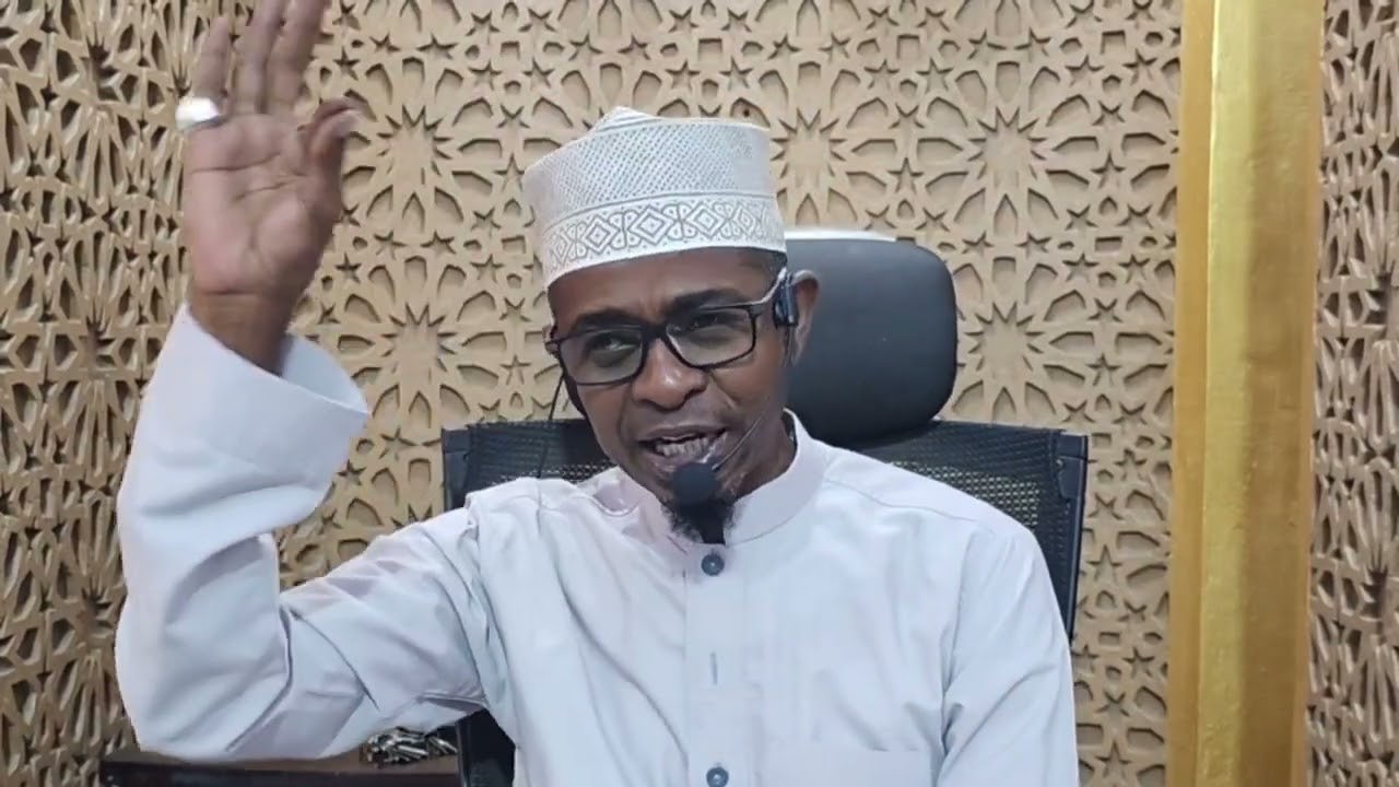 ANAE FAA KUTOSOMA FATIHA NDANI YA SWALA
