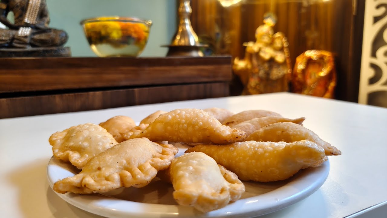 Holi wale Gujiya banane ki  Recipe  नये डिजाइन के गुझिये asaan  विधि | Holi sweets Recipe | 