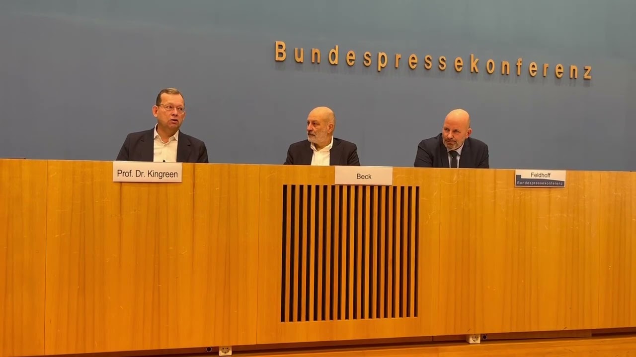 B&uuml;rgerklage gegen 5-Prozent-H&uuml;rde: 4242 Kl&auml;gerinnen und Kl&auml;ger legen Verfassungsbeschwerde ein