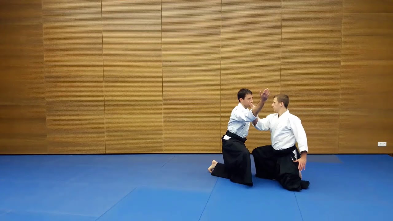 Suwari waza, Yokomen uchi, Kokyu nage