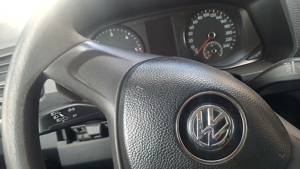 Local do fusível da tomada 12w ou acendedor de cigarro Amarok , vem comigo.