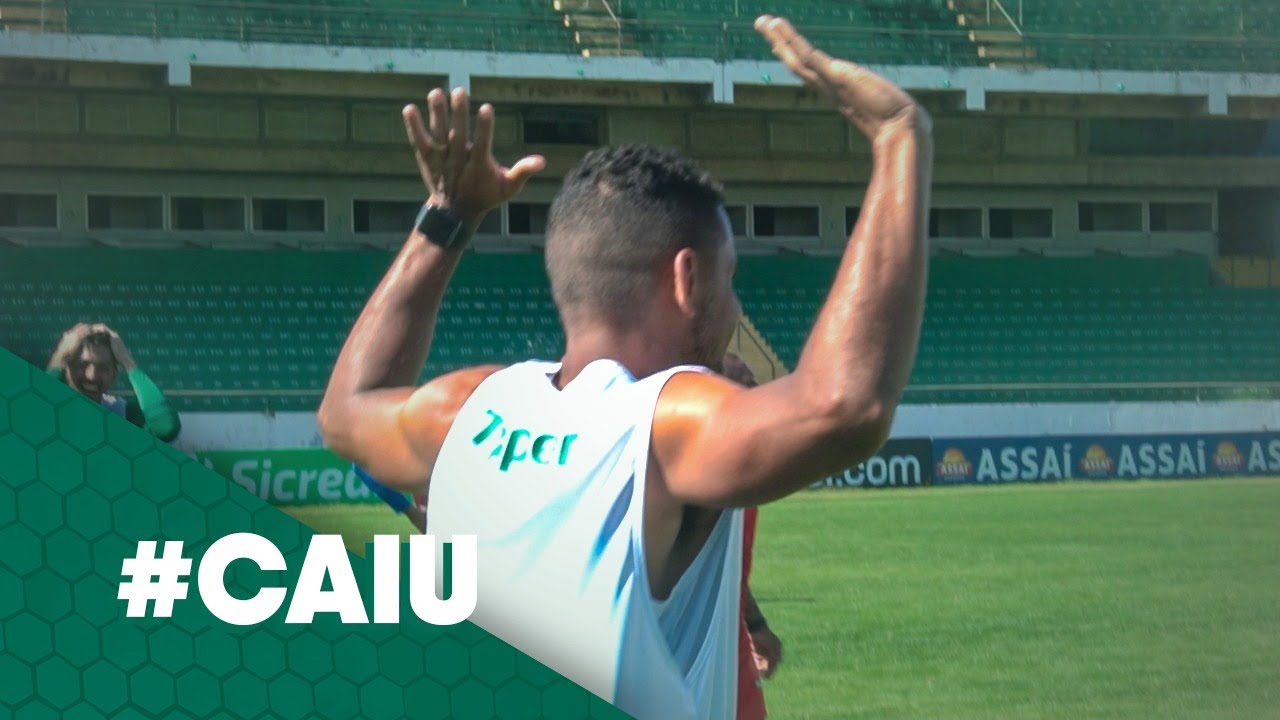 Bomba! Treinador do Guarani cai em rachão.