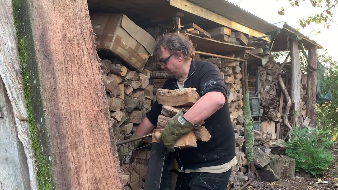 The Trophy 2021 - 'Wood-firing for bonsai pottery' by Englert Keramik