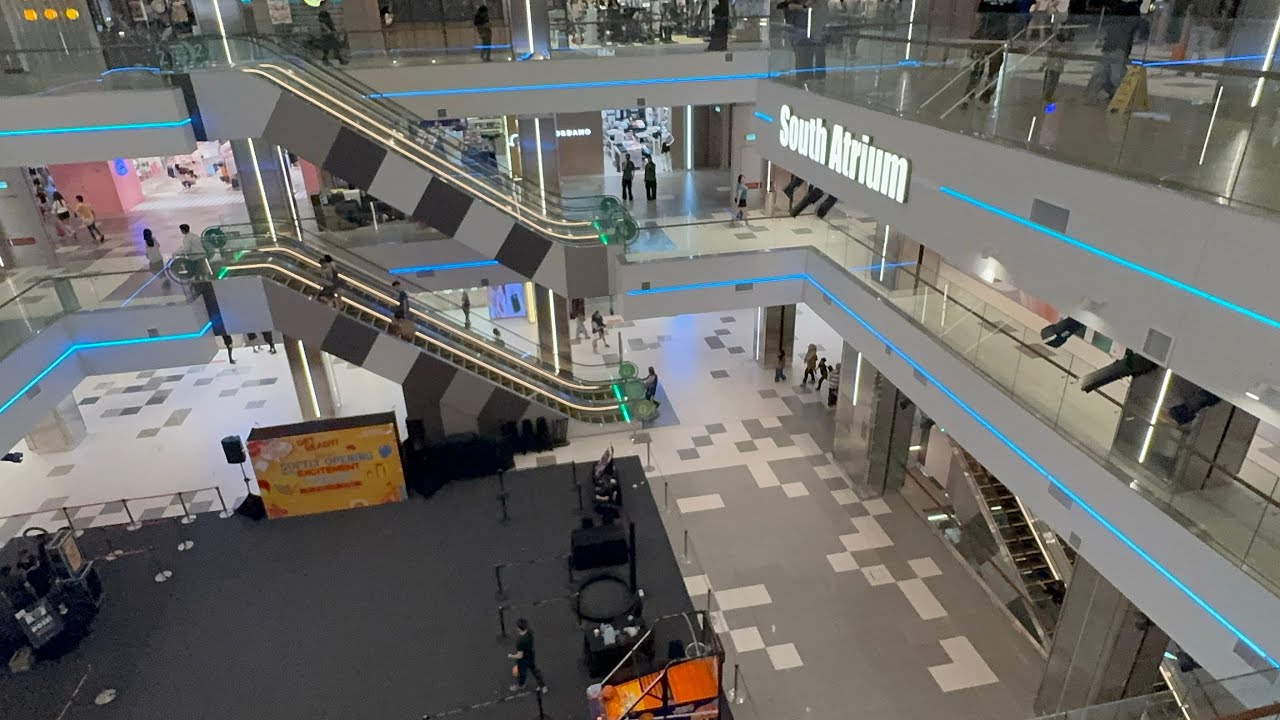 ( Old Wing Atrium ) 6 New HITACHI Escalators @Sunway Carnival Mall, Seberang Jaya, Penang, Malaysia.