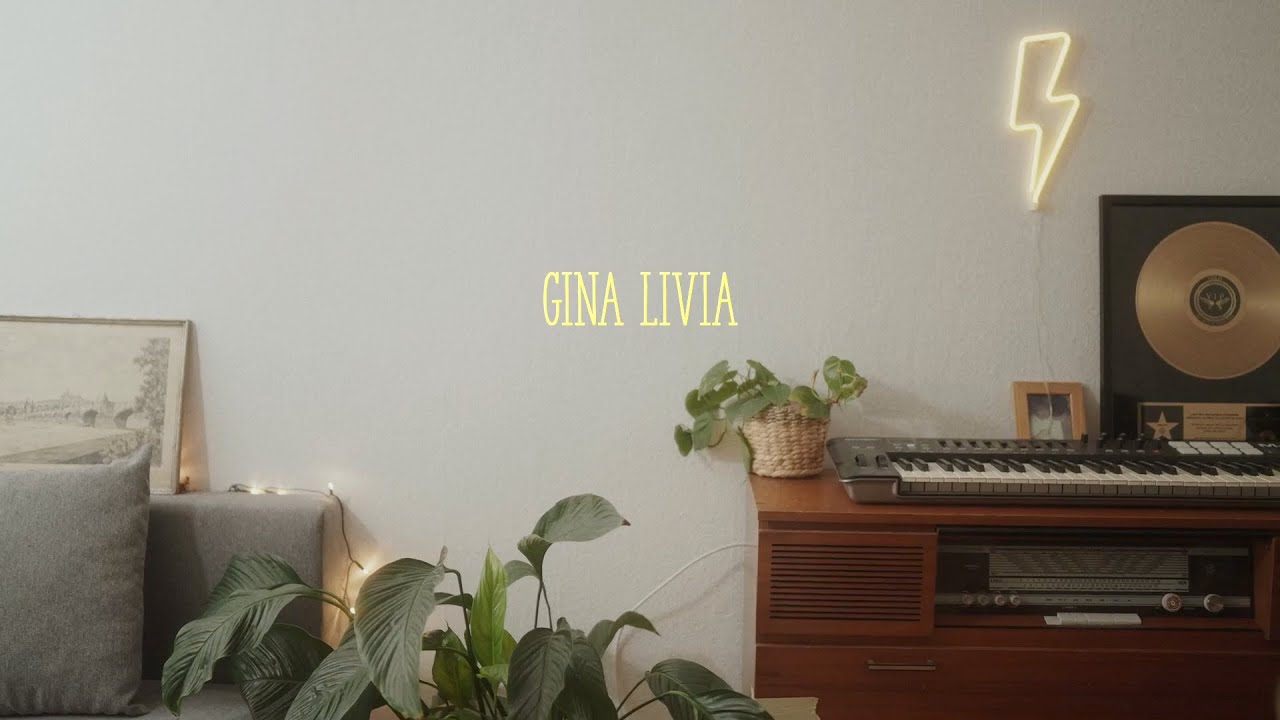 Gina Livia - hollow [lyric video]