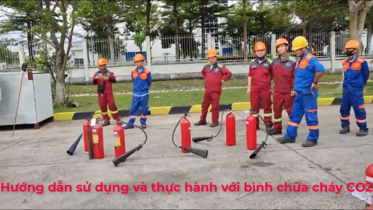 Hướng dẫn sử dụng bình chữa cháy CO2 và sử dụng thực tế tại nhà máy