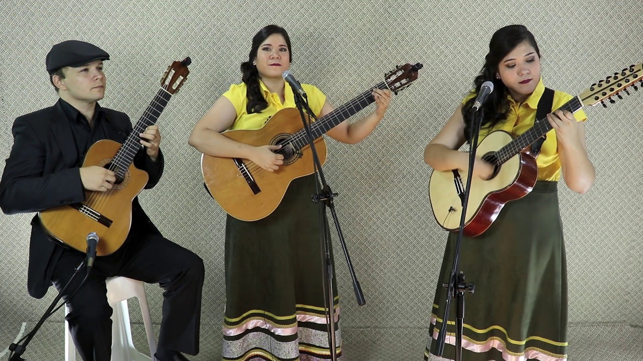 ORGULLOSAMENTE MUJER - ENTRE CANTOS