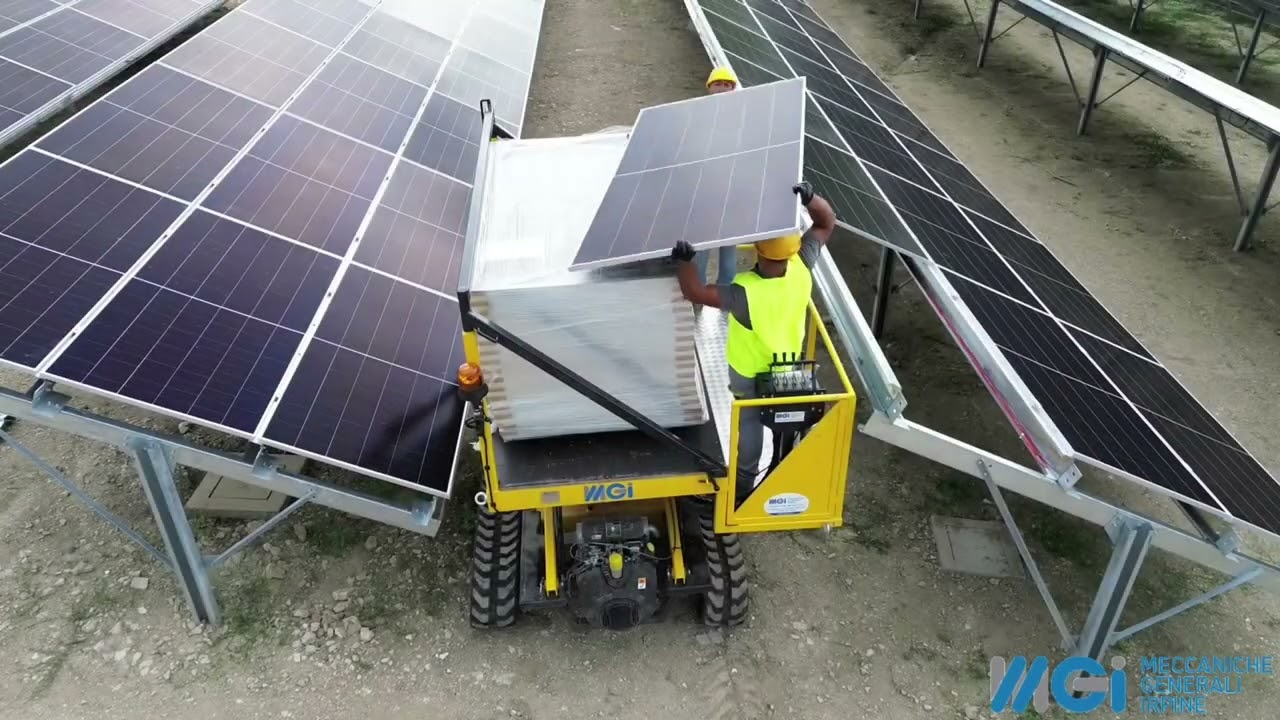 Dumper 830 Lifting Machine in Action – Easy Solar Panel Installation