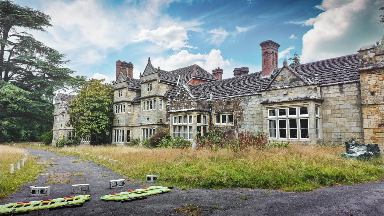 We Found RARE Paintings belonging to Henry VIII in this ABANDONED Mansion!