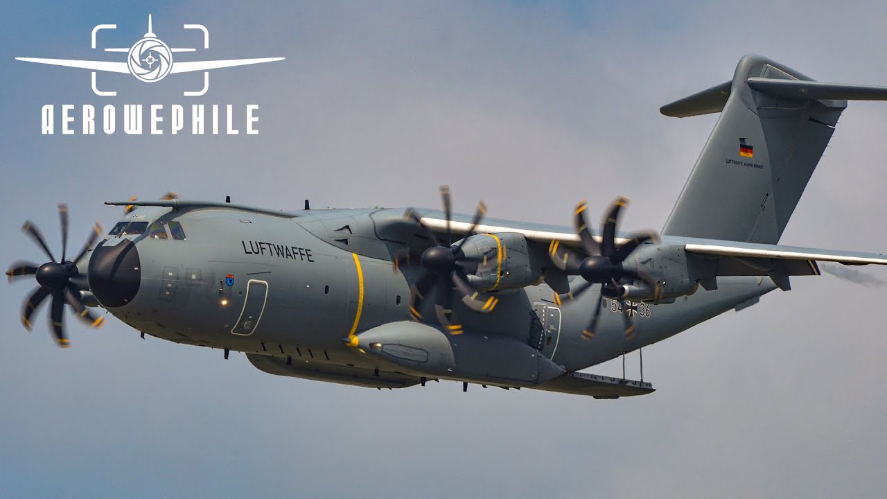 Thunder Over Michigan - Luftwaffe Airbus A400M Atlas Turboprop Flight Demonstration with Vapor