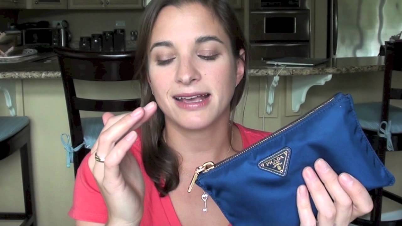 What's In My Bag: Cross-Body Style Purse Organization