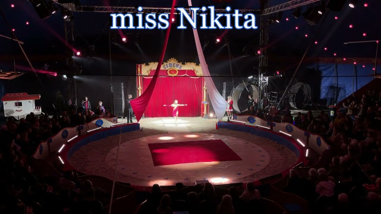 It's all about Dorts wintercircus Royal 2022 / 2023 voorstelling deel 2