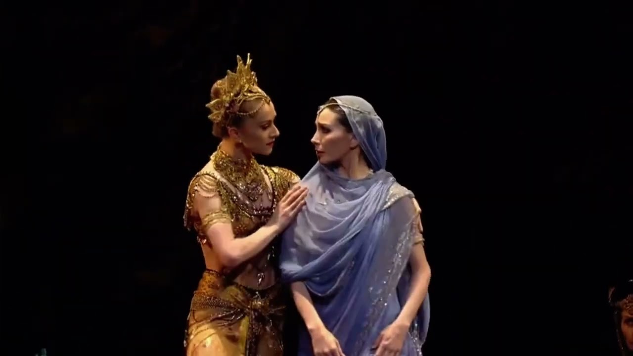 Tamara Rojo and Marianela Nuñez - Nikiya vs Gamzatti (La Bayadere, Royal Ballet)
