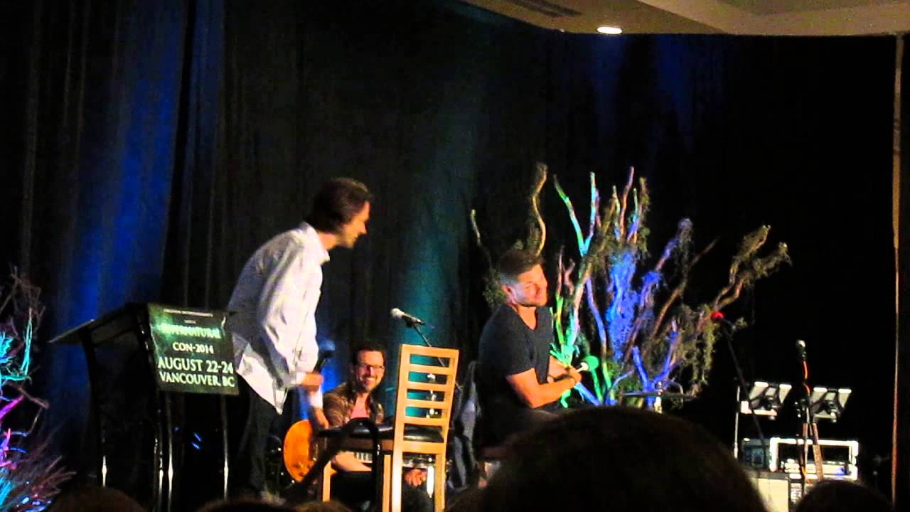VanCon2014 J2 Panel (clip) - Jensen singing to Jared as he cools down
