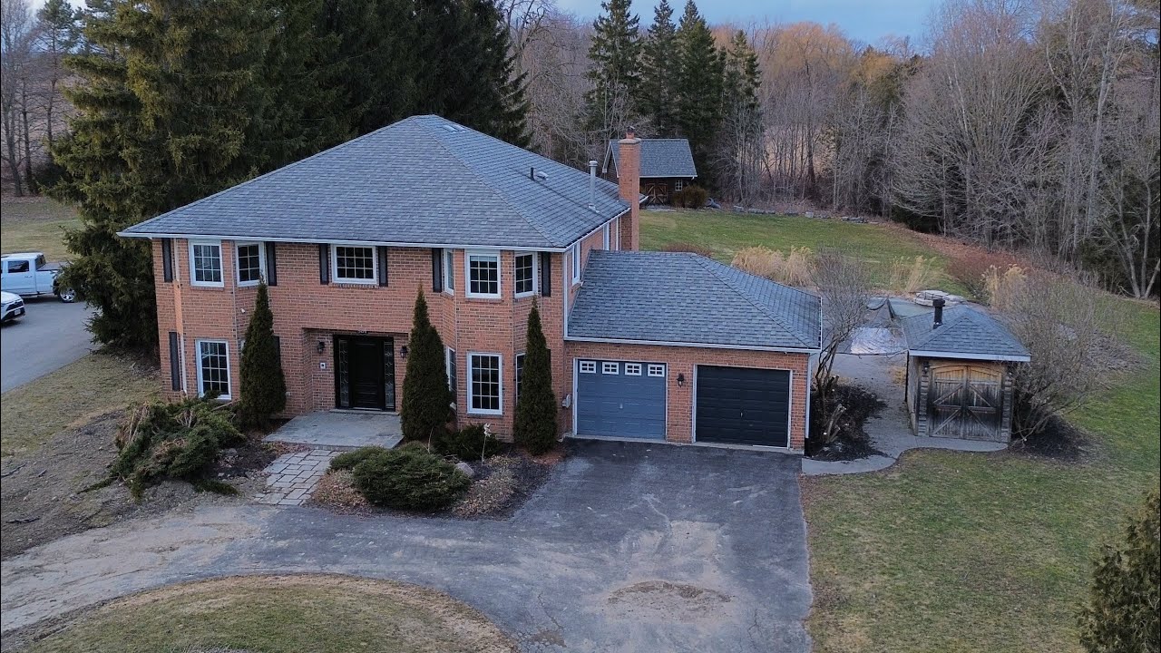 Exploring a Rich Family’s ABANDONED $4,000,000 Estate Home And What I Found Inside Is Unbelievable