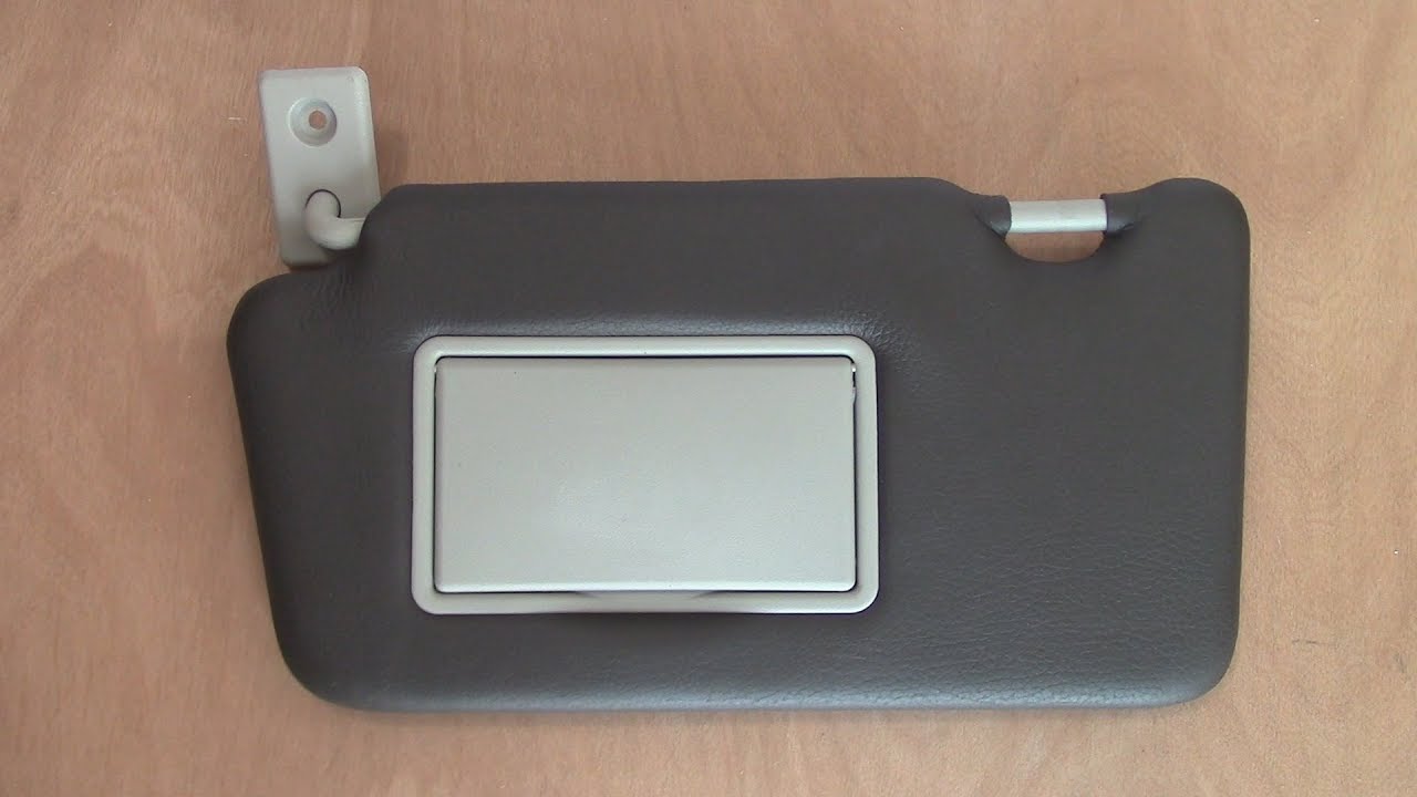 Car Sunvisor in Leather - Video 2
